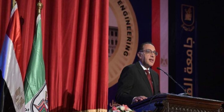 رئيس الوزراء يُلقي كلمة في احتفالية اليوبيل الذهبي لخريجي كلية الهندسة بجامعة القاهرة