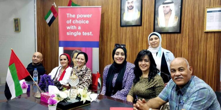 وفد اللجنة النقابية للعاملين بالمهن التجميلية والأزياء يزور معهد الفيحاء بدبي