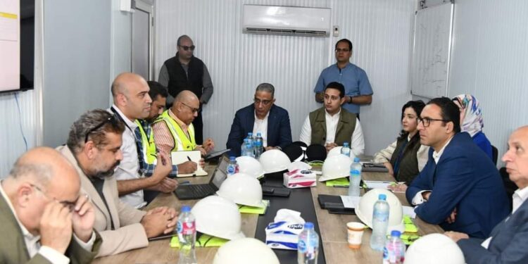 محافظ الفيوم يتفقد الأعمال الانشائية بمصنع يازاكي مصر للضفائر الكهربائية للسيارات.