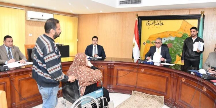 الأنصاري” يوجه بتوفير مساعدات مالية عاجلة ومعاشات للحالات الأكثر احتياجاً