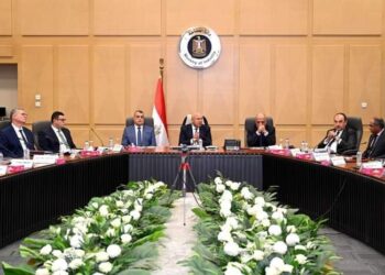 نائب رئيس مجلس الوزراء للتنمية الصناعية وزير الصناعة والنقل يترأس الاجتماع العاشر للمجموعة الوزارية للتنمية الصناعية  