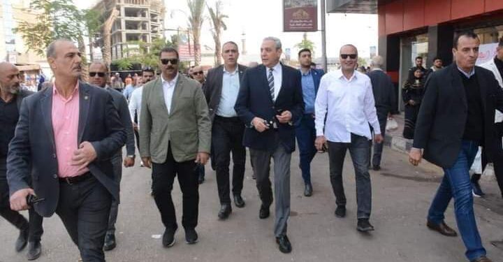 إخلاء ميدان محطة القطارات بالمحلة من الباعة الجائلين.