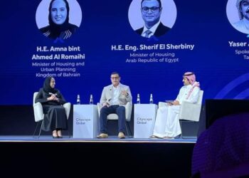 وزير الإسكان يشرح التجربة العمرانية المصرية.. ويعرض الفرص الاستثمارية المتاحة بمختلف أنواعها