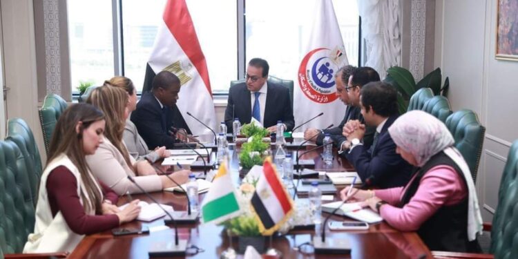 تعزيز التعاون الصحي بين مصر وكوت ديفوار