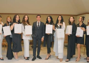 تكريم الدكتور رعد البنا بجائزة “أوسكار عربي أنا” بمهرجان السياحة العربية بإسطنبول