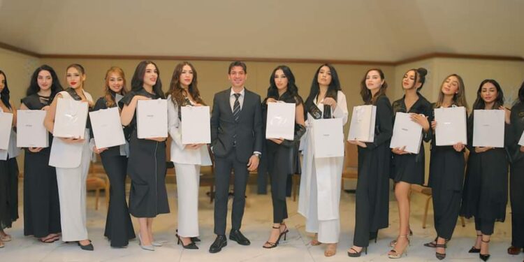 تكريم الدكتور رعد البنا بجائزة “أوسكار عربي أنا” بمهرجان السياحة العربية بإسطنبول