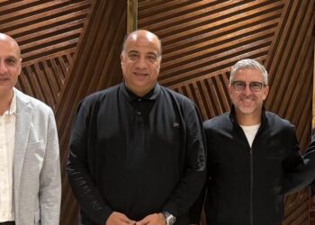 مصيلحي يعقد اجتماعا خاصاً مع المدير الفني ك.احمد عمر للاستعداد للسوبر المصري البحريني 