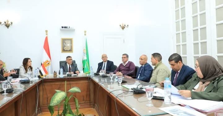 الجيزة: محافظ الجيزة يواصل لقاءاته الدورية مع المواطنين