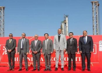 رئيس اقتصادية قناة السويس يشهد تدشين حجر أساس مشروع “هينيواى” الصينية في منطقة القنطرة غرب الصناعية