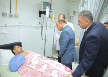 محافظ كفرالشيخ يطمئنّ على الأشقاء الفلسطينيين بالمستشفى العام بعاصمة المحافظة