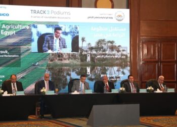 وزير الزراعة يشيد بإطلاق خط الرورو لانه يعزز الصادرات الزراعية بين مصر واوروبا من خلال إيطاليا عبر ميناء دمياط