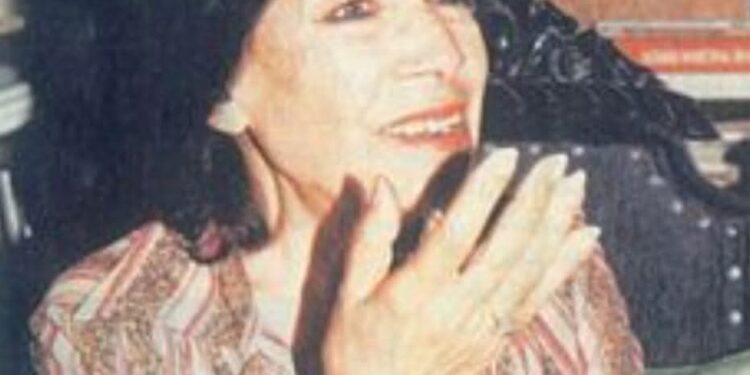 في ذكرى شاعرة التراب والعشب والزهرة.. فدوى طوقان