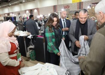 «تراثنا 2024» :وزيرة التنمية المحلية تتفقد جناح برنامج تنمية الصعيد ومنصة ” أيادي مصر” 