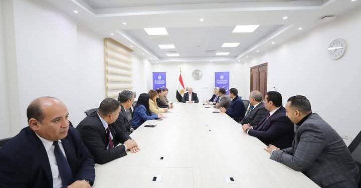 وزير التعليم العالي يجتمع بفريق عمل مبادرة وزارة التعليم العالي “تمكين”