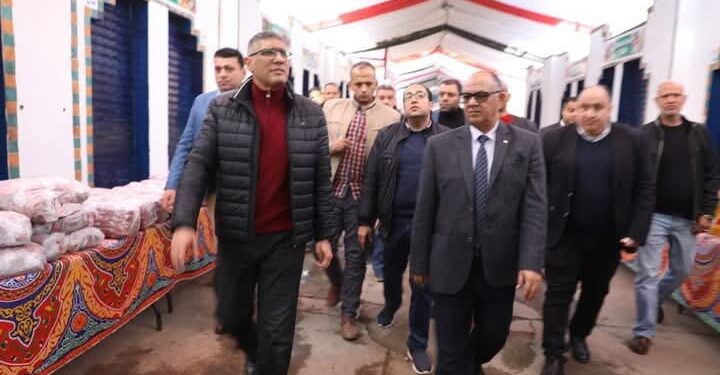 محافظ الجيزة يعاين نسب التنفيذ بأعمال رفع كفاءة ورصف طريق اسكندرية الصحراوي بالمنطقة المقابلة للمتحف المصري الكبير