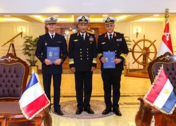 القوات البحرية توقع عقد إتفاق مع إدارة الهيدروجرافيا البحرية الفرنسية 
