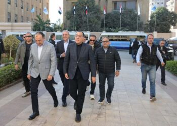 رئيس الوزراء يتفقد شركة مصر للغزل والنسيج ومنطقة المصانع القديمة بمدينة “المحلة الكُبرى”