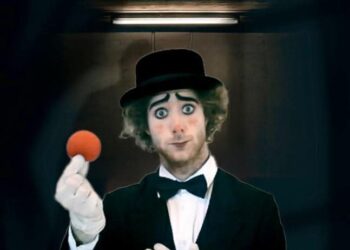 فريق “دريم تيم” المسرحي يتألق على مسرح الحياة بعرض “بص شوف 3”