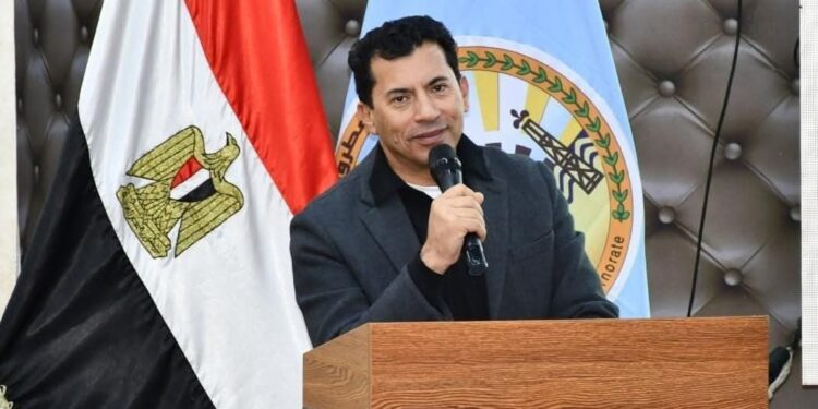 وزير الشباب والرياضة ومحافظ مطروح يعقدان لقاءً حوارياً مفتوحاً مع شباب المحافظة