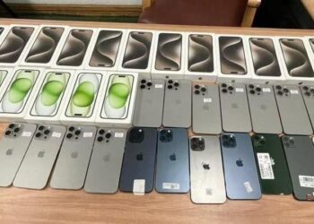 تحصيل رسوم الهواتف علي الأجنبي الذي تزيد فترة زيارته لمصر عن 3 شهور