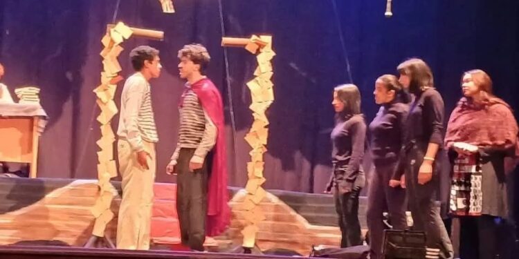 قصور الثقافة بالإسكندرية تواصل عروض نوادي المسرح