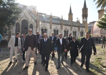 محافظ بورسعيد يبحث اجراءات تحويل مبنى القنصلية الإيطالية إلى مستشفى