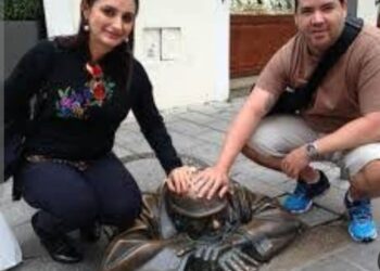 ثمثال عامل النظافة …أفكار بصوت مرتفع 