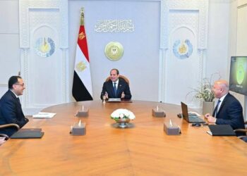 السيسي يعقد اجتماع مع مدبولي والوزير ومستشار الرئيس للتخطيط العمراني .. تعرف على التفاصيل 