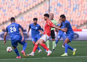 المارد الأحمر خطف الصدارة ….. وألحق بالموج الأزرق الخسارة