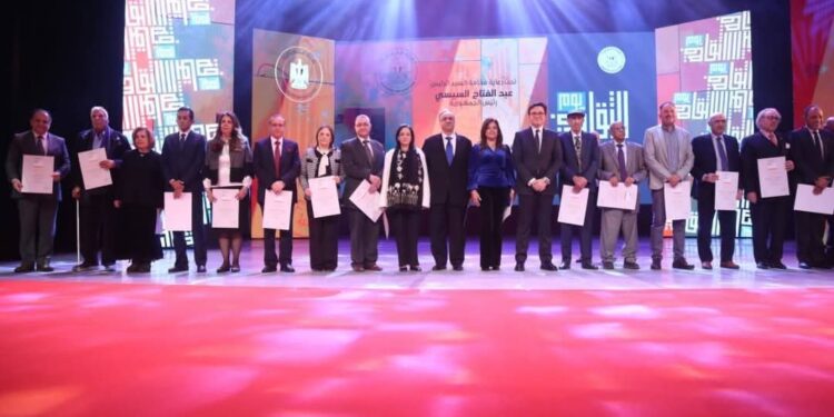 وزير الثقافة يكرم صناع الهوية المصرية فى “يوم الثقافة” بدار الأوبرا