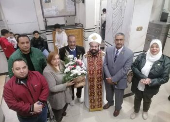 محافظة الإسكندرية : المصريين الأحرار يعلقون البنرات و يزورون الكنائس لتهنئة الأقباط بعيد الميلاد المجيد 