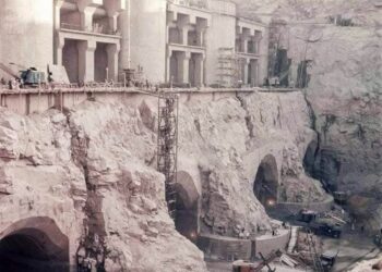 مصر تحتفل بمرور ٦٥ عام على وضع حجر الأساس لمشروع السد العالى