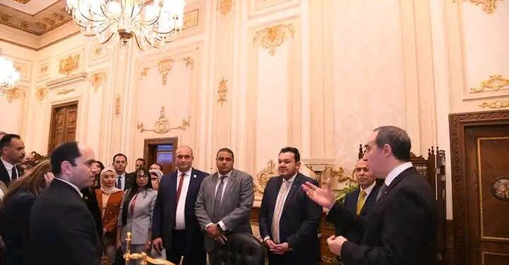 مجلس النواب يستقبل أعضاء تنسيقية الأحزاب لتوعية الشباب بواقع العملية التشريعية في مصر
