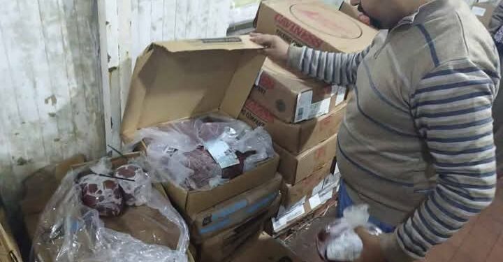 ضبط ٥ طن لحوم ودواجن ومصنعاتهم غير صالحة للاستهلاك الادمي  بالجيزة 