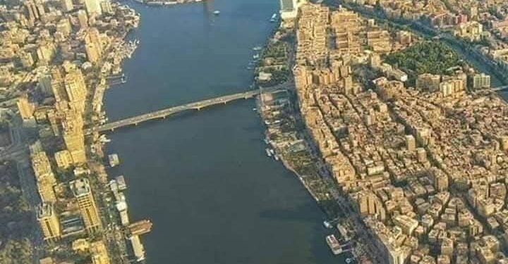 من نشأة علي أرض الكنانة فرض عليه عشقها