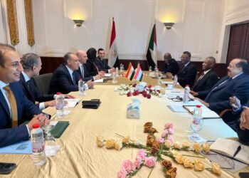 جلسة مباحثات رسمية بين وزير الخارجية والهجرة ونظيره السوداني