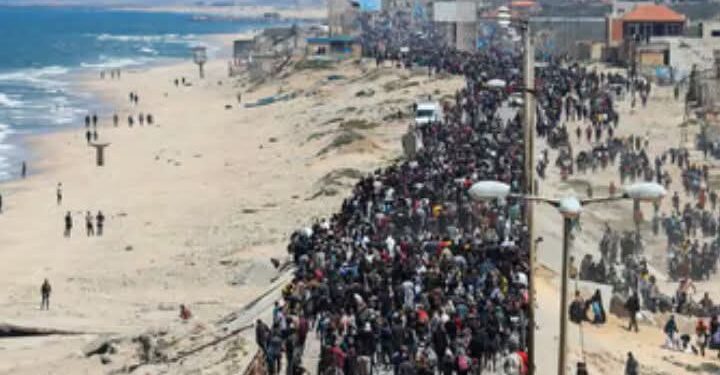 تفاؤل حذر في غزة: اتفاق مرتقب لإنهاء الحرب وعودة النازحين