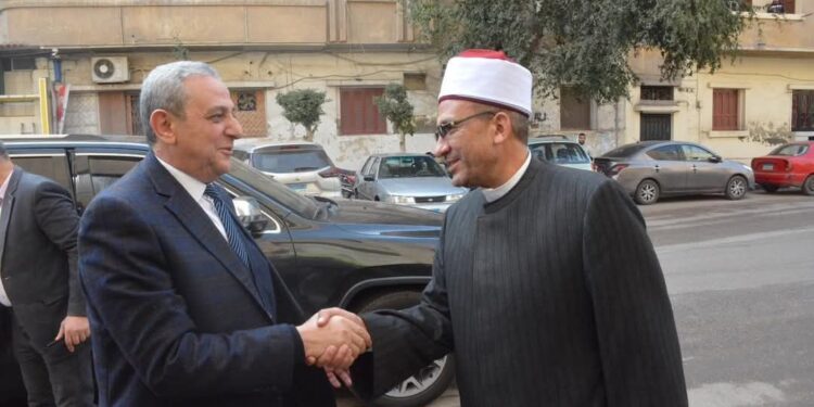 محافظ الغربية يتابع سير امتحانات الأزهر ويشيد بالتنظيم المتميز في اللجان