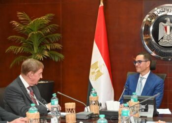 وزير الاستثمار يلتقي وفد اتحاد الصناعات البافاري وجمعية الصداقة العربية الألمانية لبحث سبل تعزيز التعاون المشترك. 