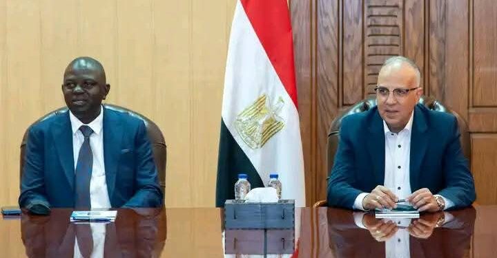 وزير الري يؤكد حرصه على تعزيز التعاون مع نيجيريا في إدارة الموارد المائية