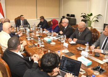 •وزير الإسكان يلتقي مسئولي “منصة مصر العقارية” لاستعراض أوجه التعاون المستقبلي بملف التحول الرقمي
