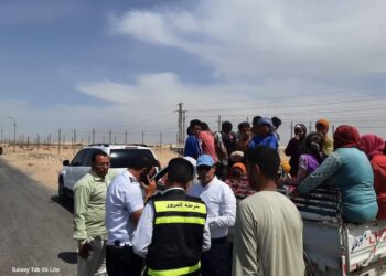 أبو زيد يضبط سيارة على الطريق الصحراوى الغربى تقل 35 طفلًا للعمل بالمزارع بالمنيا