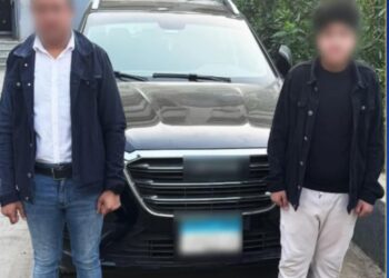 نجل ثري عربي يثير الذعر بسيارته بين المواطنين