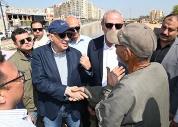 وزير الري يتابع تطهيرات الترع بالغربية للأطمئنان على الجاهزية قبل فترة أقصى الاحتياجات المائية