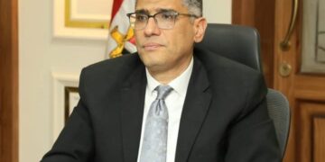 محافظ الجيزة. نسعي للتوسع في الدفع بشركات النظافة بالقرى والمراكز لتحسين كفاءة المنظومة