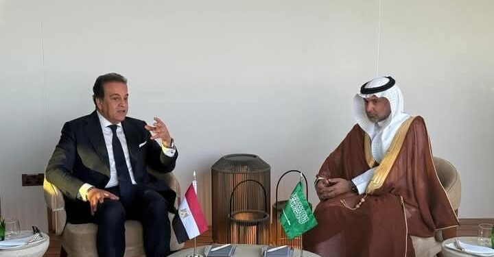 وزير الصحة يبحث مع نظيره السعودي الإجراءات التنفيذية الخاصة بالبعثة الطبية المصرية لموسم الحج لعام 2025