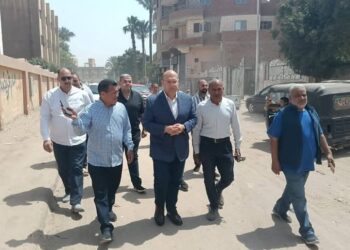 ائب محافظ الجيزة يتفقد الوحدة المحلية لقرية المنوات ويتابع التجهيزات النهائية الصرف الصحي