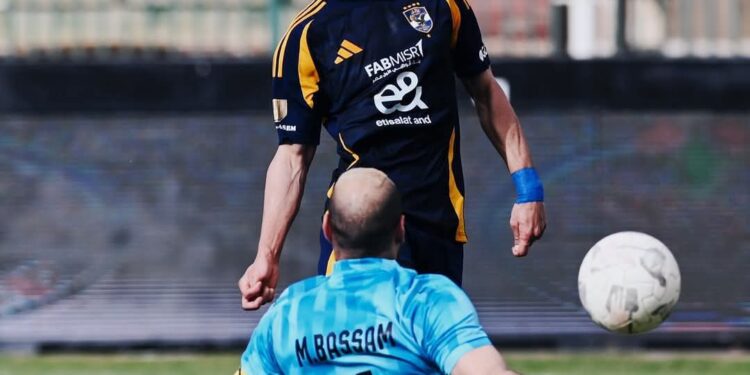 الأهلي يبتعد بالقمة و ينجو من مفاجآت سيراميكا