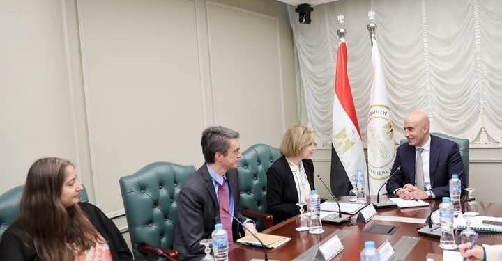 وزير التربية والتعليم يلتقى وفد البنك الدولي لبحث سبل تعزيز أوجه التعاون المشترك