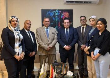 وفد نقابة محامي جنوب الجيزة يزور شركة التميز للمحاماة ويبحث سبل التعاون المشترك